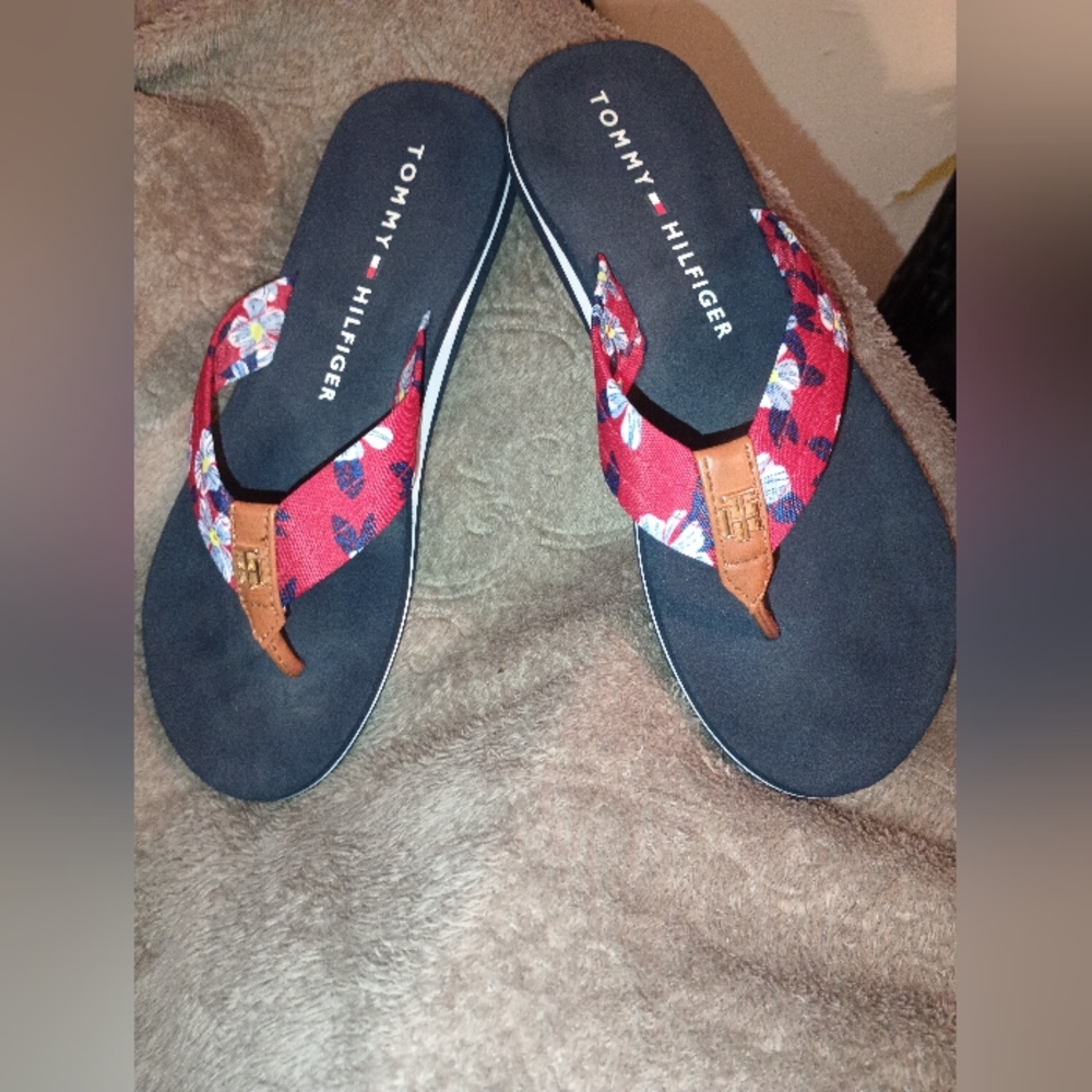 Tommy Hilfiger Red and Blue Sandals Casual Comfort - Picture 13 of 14